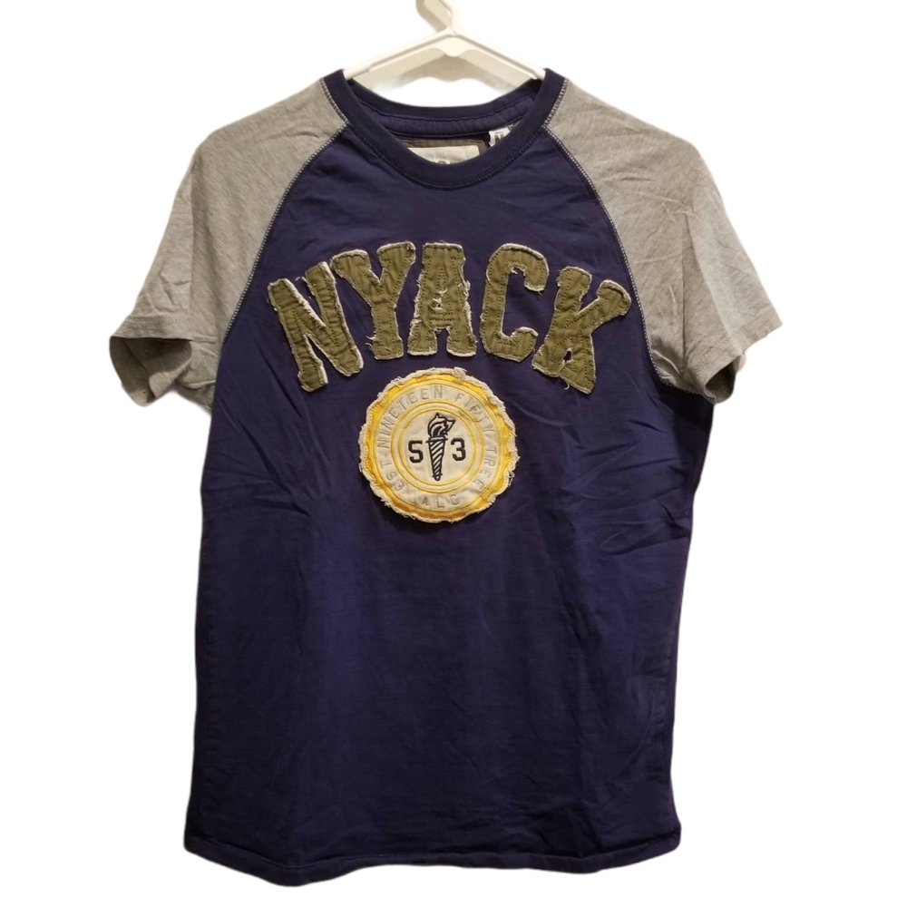 Alcott Men's Tshirt